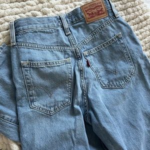 Levi’s High Waisted Straight Leg Jean